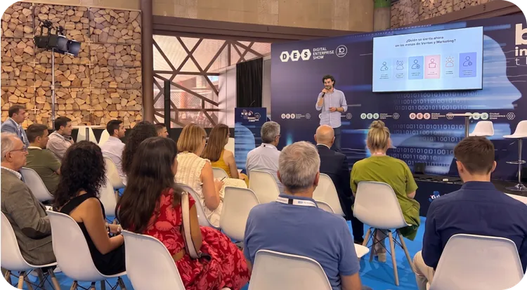 Talk by Javier Novoa at DES: From Lead to Customer Without Friction.